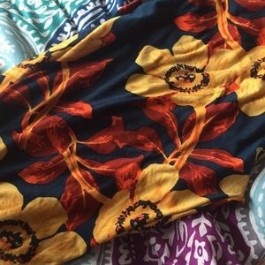 lularoe tall and curvy floral leggings